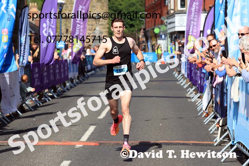 The 2024 Morpeth 10k Road Race.  Photo: David T. Hewitson/Sports for All Pics